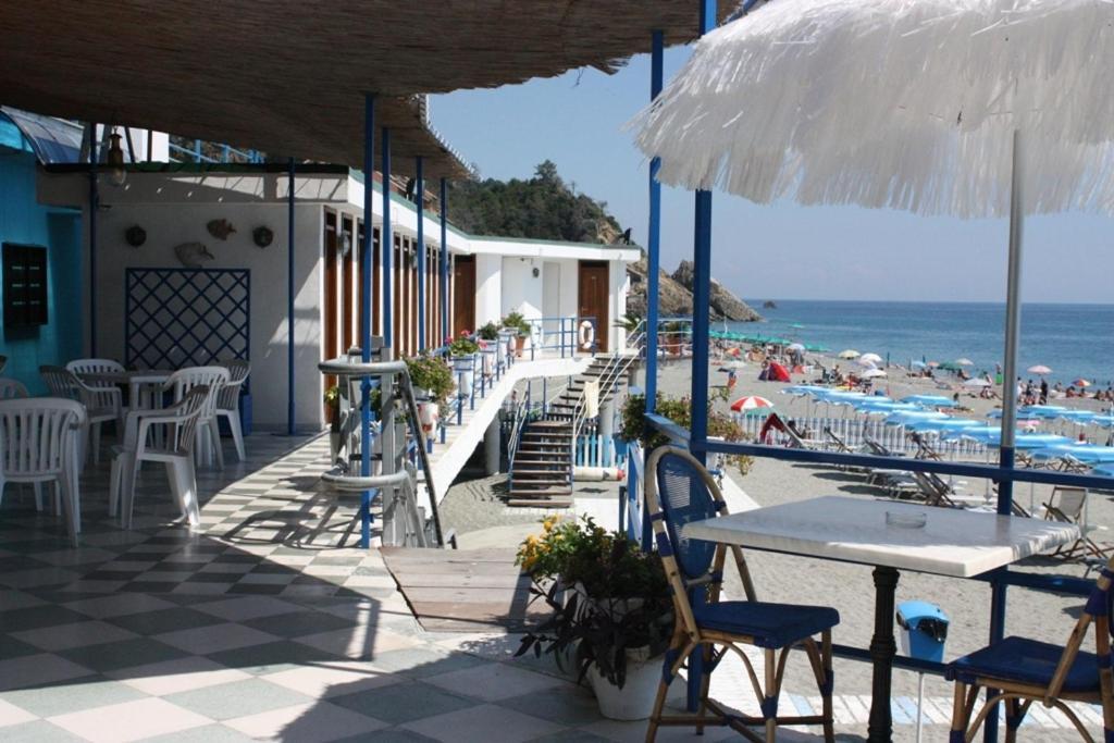 Hotel Bagni Arcobaleno Deiva Marina Exterior foto